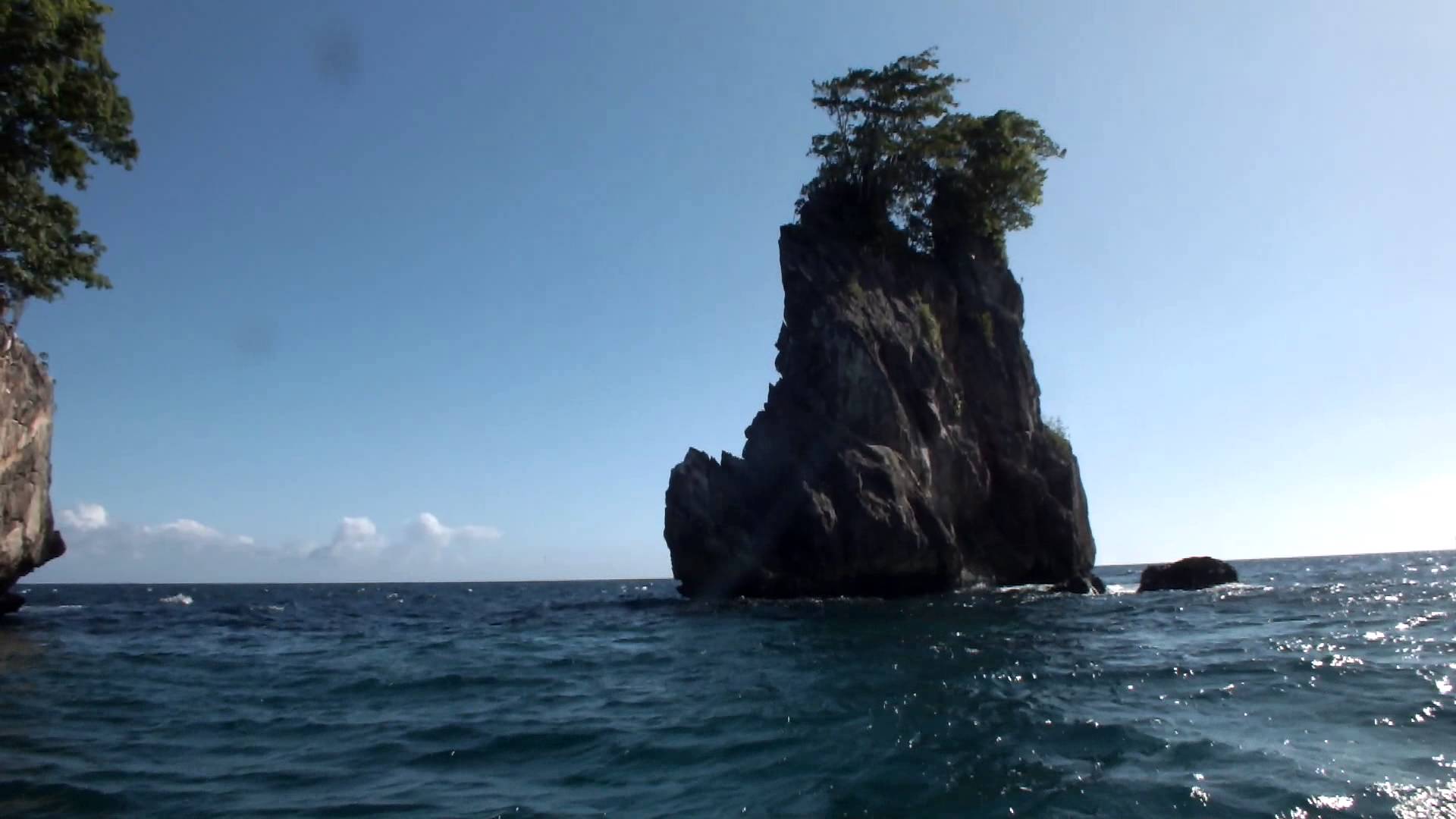 Keindahan Pulau Buru yang “Terisolasi”